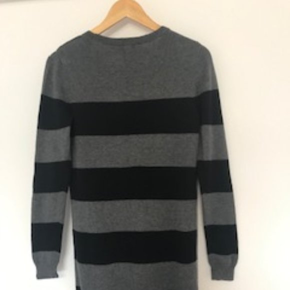 Classic Sweater - Picture 3 of 4